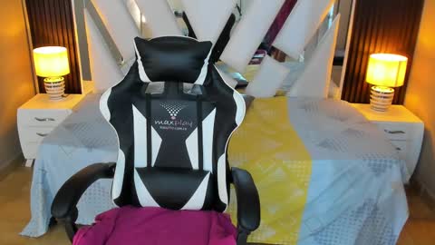  Linda  online show from 09.16.25