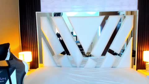  Linda  online show from 10.13.25