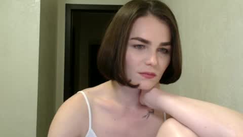 Snapshot of linda_aa chatting on 06.14.26 Linda online show from 06.14.26