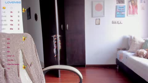 Giggles  online show from 01.15.25