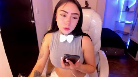 Lindaa maria  online show from 10.11.25