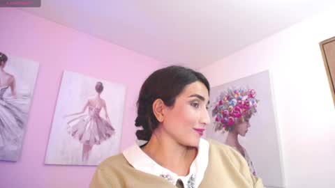 Maria Paula online show from 03.07.25