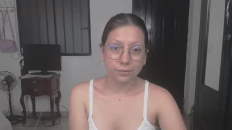 Snapshot of linda_naomi chatting on 05.30.26 naomi online show from 05.30.26