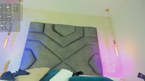 Linda Saenz online show from 11.25.25