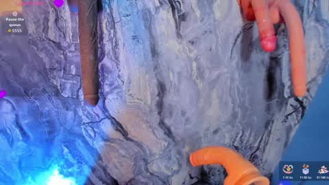 linda_sofi__ online show from 03.18.26