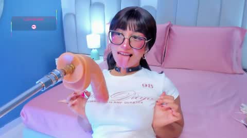 Snapshot of linda_sofi__ chatting on 04.30.26 linda_sofi__ online show from 04.30.26