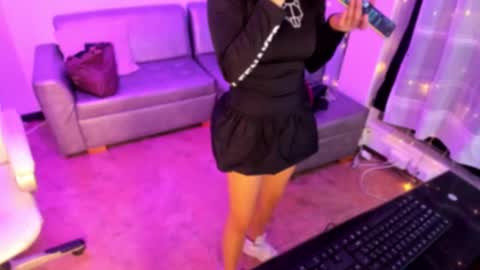 Snapshot of lindaa_miller chatting on 01.05.25 linda miller online show from 01.05.25