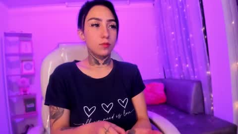 Snapshot of lindaa_miller chatting on 01.07.25 linda miller online show from 01.07.25