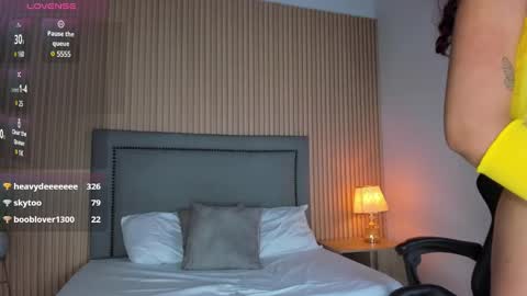 L I N D A online show from 01.03.25