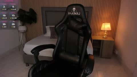 L I N D A online show from 02.08.25