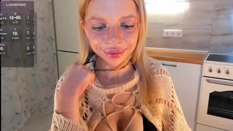 Snapshot of lindacrystalofc chatting on 02.28.25 happy new year online show from 02.28.25