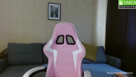 Snapshot of lindaernestine chatting on 07.27.26 LindaErnestine online show from 07.27.26