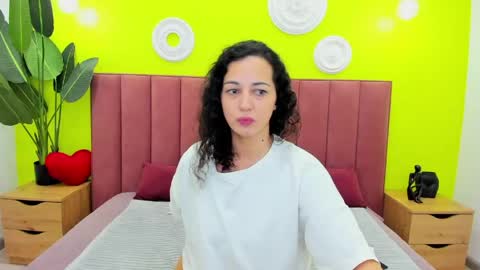 Snapshot of lindainsatiable chatting on 05.14.26 Linda online show from 05.14.26