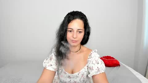 Snapshot of lindainsatiable chatting on 06.14.26 Linda online show from 06.14.26
