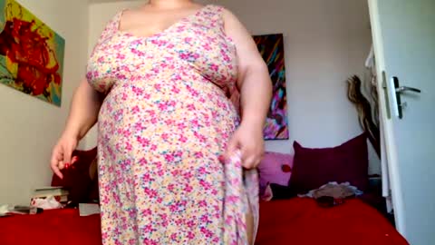 Snapshot of lindalovesexy chatting on 01.17.25 Linda online show from 01.17.25