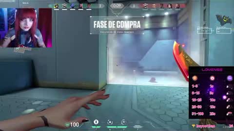 Snapshot of linddamortt chatting on 11.11.25 CatalinaANIDEA online show from 11.11.25