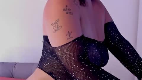 Snapshot of lindsay_sexxxy chatting on 05.27.26 ISSABELLA online show from 05.27.26