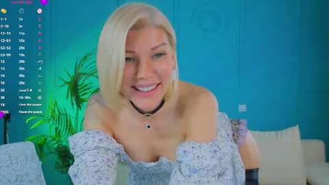 Snapshot of lindsi_luvviv chatting on 06.18.26 lindsi_luvviv online show from 06.18.26
