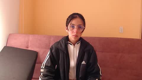 Snapshot of ling_ling24 chatting on 10.13.25 ling ling24 online show from 10.13.25