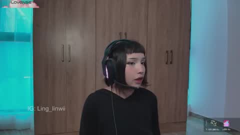Snapshot of ling_meow chatting on 06.08.26 Ling online show from 06.08.26