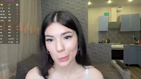 Snapshot of linhtadt chatting on 05.19.26 Lira online show from 05.19.26