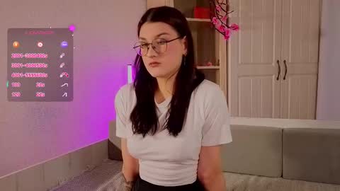 Snapshot of linna4kiss chatting on 09.09.25 Linna online show from 09.09.25