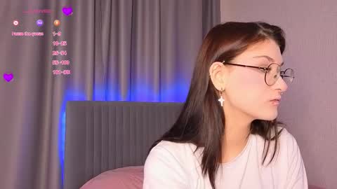 Snapshot of linna4kiss chatting on 09.19.25 Linna online show from 09.19.25