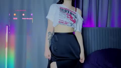 Snapshot of linna4kiss chatting on 10.30.25 Linna online show from 10.30.25