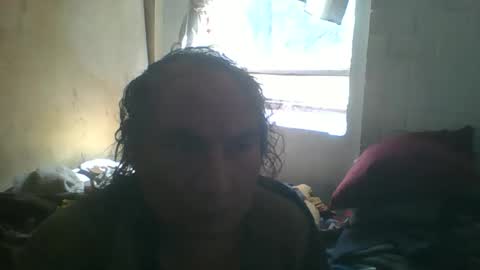 Snapshot of linseyyy chatting on 11.23.25 belledelfyyy online show from 11.23.25