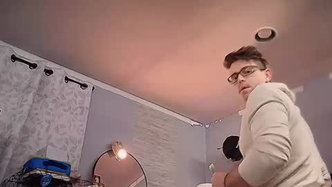 linuxgirlsudosu online show from 02.15.25