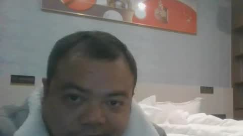 Snapshot of linzi99881l chatting on 12.17.25 linzi99881l online show from 12.17.25