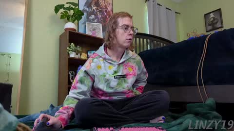 Snapshot of linzy19 chatting on 12.31.24 Linzy19 online show from 12.31.24