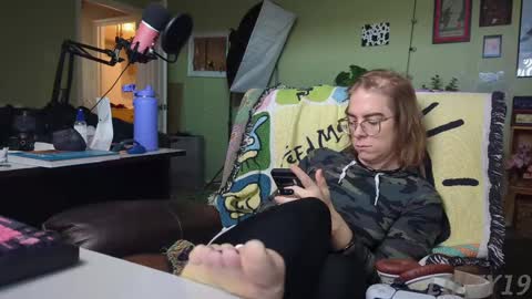 Snapshot of linzy19 chatting on 03.02.25 Linzy19 online show from 03.02.25