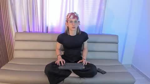 Snapshot of lior_evan chatting on 11.09.25 Lior evan online show from 11.09.25