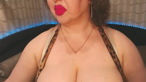 LIpsAddiction online show from 02.20.25