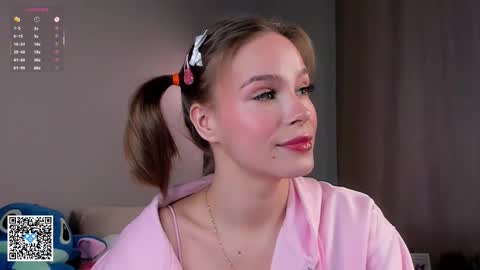 Snapshot of lipswithsweetonthem chatting on 10.10.25 Lina online show from 10.10.25