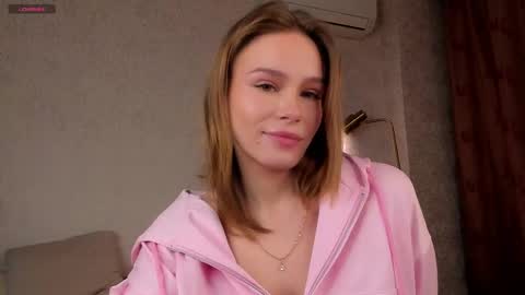 Snapshot of lipswithsweetonthem chatting on 11.23.25 Lina online show from 11.23.25