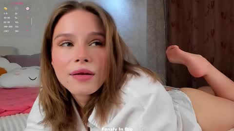 Snapshot of lipswithsweetonthem chatting on 11.25.25 Lina online show from 11.25.25