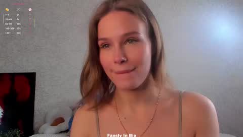 Snapshot of lipswithsweetonthem chatting on 12.03.25 Lina online show from 12.03.25