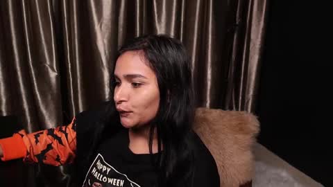 Snapshot of lireesa chatting on 12.02.24 Lire online show from 12.02.24