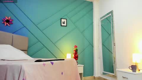 Snapshot of lirioswiitt_ chatting on 12.20.24 lirius online show from 12.20.24