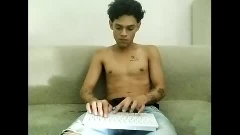 Snapshot of liroy_demon chatting on 08.06.26 liroy_demon online show from 08.06.26