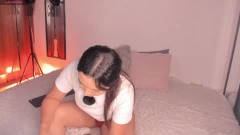 Snapshot of liry_kim chatting on 05.29.26 liry online show from 05.29.26