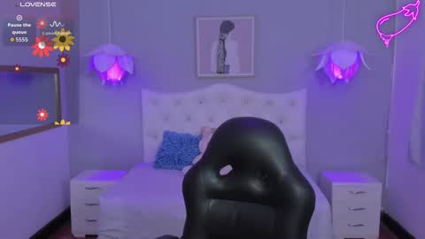 Lisa online show from 11.04.25