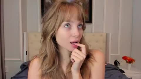 Lisa online show from 12.14.25