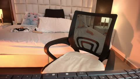 Lisa online show from 02.01.25