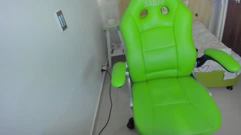 Snapshot of lisa_gerrard_ chatting on 01.03.25 Lisa  online show from 01.03.25