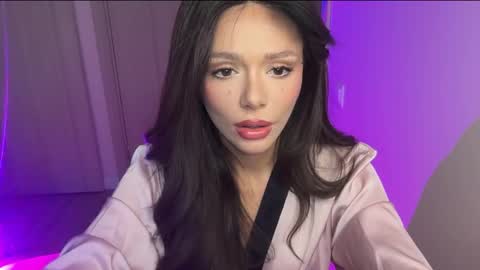 Snapshot of lisa_graham chatting on 12.21.25 lisa_graham online show from 12.21.25