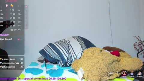 Snapshot of lisa_housten chatting on 01.04.25 Lisa online show from 01.04.25