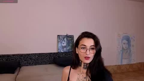 Snapshot of lisa_juicy chatting on 10.21.25 Liza online show from 10.21.25